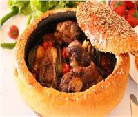 «جددي في مطبخك».. طريقة عمل فخارة اللحم التركية