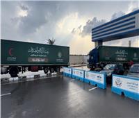 50 شاحنة تحمل على متنها 1000 طن مستلزمات تستعد لدخول قطاع غزة