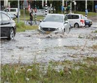 هولندا تواجه الفيضانات بأكياس الرمال.. والأنهار خرجت عن مسارها بألمانيا