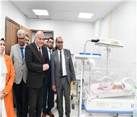 افتتاح قسمي «رعاية مركزة للأطفال وأشعة مقطعية» بمستشفى فرشوط في قنا