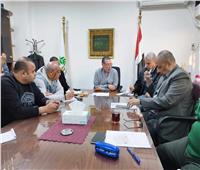 ياسر قمر يجتمع مع رؤساء لجان تصفيات المنطقة الخامسة للطائرة بالقاهرة