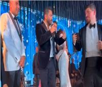تطرح قريبا.. تامر حسني يُغني «يا نهار أبيض» في حفل زفاف