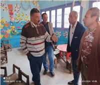مدير تعليم نجع حمادي يشدد على ترشيد استهلاك الكهرباء بالمدارس