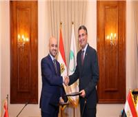 البريد المصري والعُماني يتبادلان تطوير الخدمات البريدية واللوجستية بين البلدين
