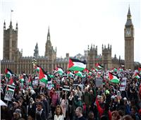 الآلاف يتظاهرون في لندن في يوم التحرك العالمي تضامنًا مع غزة