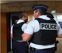 الحكم بالسجن مع وقف التنفيذ لثلاثة شرطيين فرنسيين دينوا باللجوء للعنف