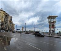 حالة الطقس الآن.. سقوط أمطار على الإسكندرية و المنصورة.. فيديو  وصور
