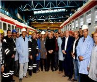  وزير النقل يتفقد ورش كوم أبو راضي لمتابعة تطوير وتحديث عربات القطارات    