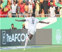 شاهد هدف تأهل غينيا القاتل في ربع نهائي أمم إفريقيا أمام الاستوائية 