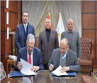 وزير النقل يشهد توقيع إجراءات تسليم محطة الحاويات «تحيا مصر 1»