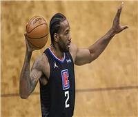 ليونارد يقود كليبرز للفوز على بيستونز بدوري السلة الأمريكي