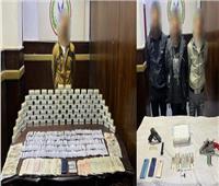 سقوط 13 متهمًا بحوزتهم 21 كيلو مخدرات و12 ألف قرص «باركينول» بالقاهرة