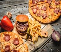 دراسة تكشف العلاقة بين الزهايمر وتناول البرجر والبيتزا 