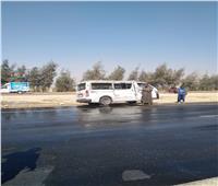 إصابة 4 أشخاص في انقلاب سيارة ميكروباص بصحراوي قنا