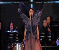 آمال مثلوثي تكشف تفاصيل ألبومها الجديد في «Music Hub» 