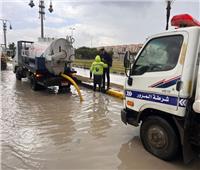 الداخلية تواجه تداعيات الطقس السيئ وتنشر خدمات الإغاثة لمساعدة المواطنين| صور
