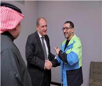 سفير مصر في السعودية يحضر مسرحية «تييت».. وأحمد حلمي يعلق: «نورتوني»