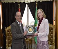 محافظ الإسماعيلية يستقبل سفيرة سلوفاكيا في القاهرة