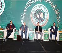 عرض أوراق بحثية خلال الجلسة الثالثة للمؤتمر الدولي لـ «خبراء الضرائب العرب»
