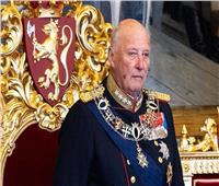 الديوان الملكي بالنرويج: الملك هارالد سيحتاج لتثبيت جهاز دائم لتنظيم ضربات القلب