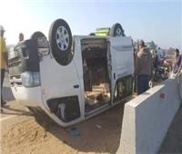 إصابة 7 أشخاص في حادث انقلاب سيارة ميكروباص بأسيوط