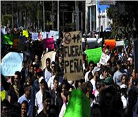متظاهرون يقتحمون إحدى بوابات القصر الرئاسي في المكسيك
