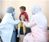 توقيع الكشف الطبي على 1301 حالة خلال قافلة طبية بقرية 8 بمركز المنيا