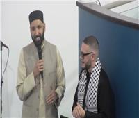 تزامنا مع رمضان.. ناشط أمريكي يعلن إسلامه| فيديو