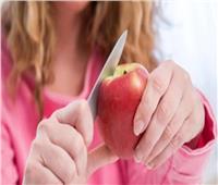 أعراض حساسية التفاح وكيفية تناوله بشكل آمن