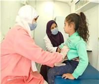 الكشف الطبي على 1326 حالة خلال قافلة طبية بقرية إدمو  بمركز المنيا
