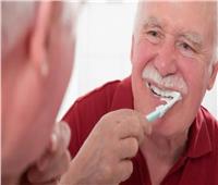 نصائح لكبار السن للوقاية من تسوس جذور الأسنان
