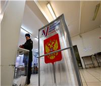 بوتين يتصدر استطلاعات الرأي مع توجه الروس لصناديق الاقتراع