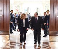 الرئيس السيسي يلتقي رئيسة وزراء إيطاليا على هامش القمة المصرية الأوروبية