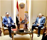 وزير النقل يبحث مع السفير الأسباني مستجدات إنشاء مصنع "تالجو" في مصر   