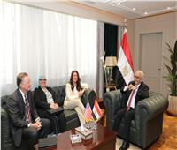 تفاصيل لقاء وزير التعليم مع سفيرة أمريكا بالقاهرة لبحث التوسع في مدارس «STEM»
