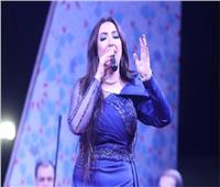 آية عبد الله تكشف كواليس مشاركتها في حفل مع هاني شاكر: «الجمهور كان طاير بيا»