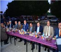 رئيس جامعة سوهاج يشارك الطلاب حفل الإفطار الجماعي بكلية العلوم