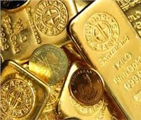 تراجع طفيف في أسعار الذهب بعد تسجيل الأوقية مستوى 2300 دولار