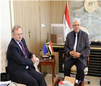وزير التعليم العالي يبحث تعزيز التعاون مع سفير الاتحاد الأوروبي في مصر