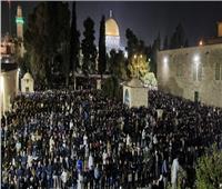رغم عراقيل الاحتلال.. 200 ألف مصلٍّ في ساحات المسجد الأقصى في ليلة القدر