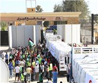 نشاط مكثف لحركة عبور المساعدات لغزة من معبري رفح وكرم أبوسالم