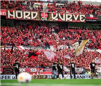 شاهد| احتفالات جنونية لجماهير ليفركوزن بلقب الدوري الألماني للمرة الأولى بتاريخه