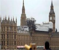 البرلمان البريطاني يوافق على مشروع قانون لترحيل المهاجرين غير الشرعيين
