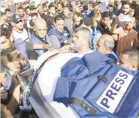عضو «الاتحاد الدولى للصحفيين» لـ «»: صحفيو فلسطين يتعرضون لإبادة جماعية .. واليونسكو تمنحهم «جائزة الصحافة»