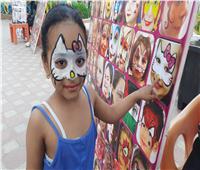 أطفال كفر الشيخ يحتفلون بشم النسيم بالرسم على وجوههم| فيديو
