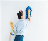 «بدلًا من إعادة دهنها».. كيفية تنظيف الحوائط من البقع