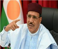 النيجر: تأجيل جلسة الحكم برفع الحصانة عن الرئيس المعزول محمد بازوم إلى 7 يونيو المقبل