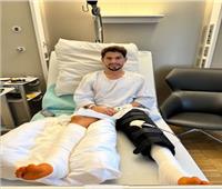محمد شكري لاعب سيراميكا يجري جراحة الرباط الصليبي في ألمانيا