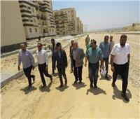 مسئولو "الإسكان" يتابعون موقف تنفيذ مشروعات المرافق  بمدينة العبور الجديدة