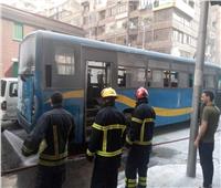 إخماد حريق بأتوبيس نقل عام في الإسكندرية| صور
